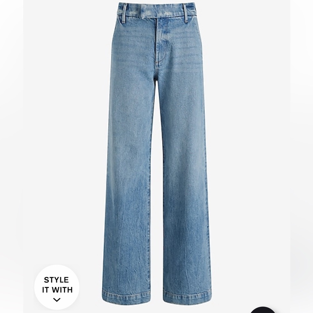 Express Women’s High Waisted Medium Wash Wide Leg Jeans NWT